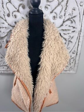 Wanna This L Tan Faux Fur Sherpa Waterfall Vest Asymmetrical Boho Cozy NWT